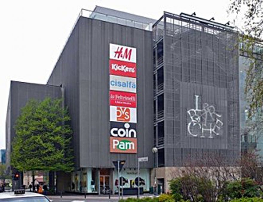 CENTRO COMMERCIALE "LE BARCHE"